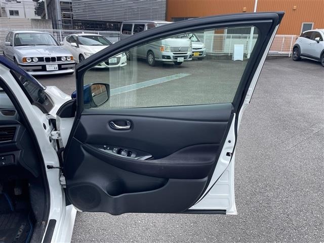 Nissan LEAF 2017 8085194-7