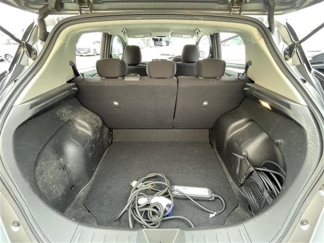 Nissan LEAF 2018 8085285-10