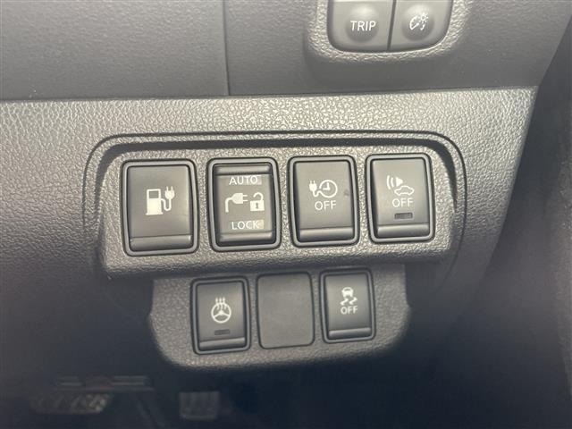 Nissan LEAF 2015 8085286-16