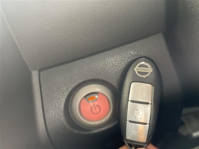 Nissan LEAF 2015 8085286-3