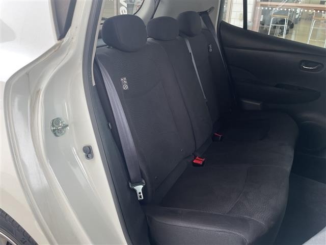 Nissan LEAF 2015 8085286-9