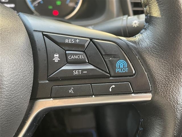Nissan LEAF 2022 8085300-11
