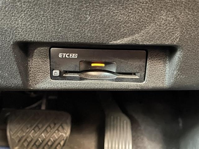 Nissan LEAF 2022 8085300-2
