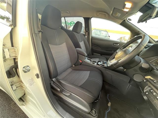 Nissan LEAF 2022 8085300-6