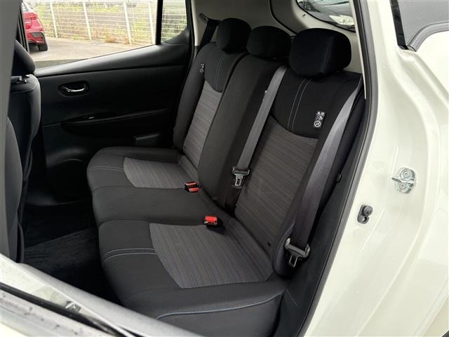 Nissan LEAF 2022 8085302-10