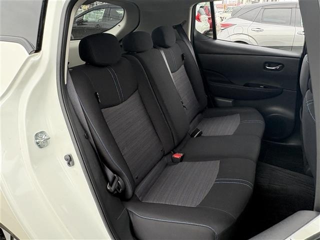 Nissan LEAF 2022 8085302-11