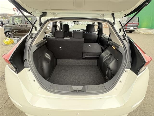 Nissan LEAF 2022 8085302-13