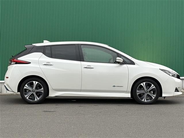 Nissan LEAF 2022 8085302-2