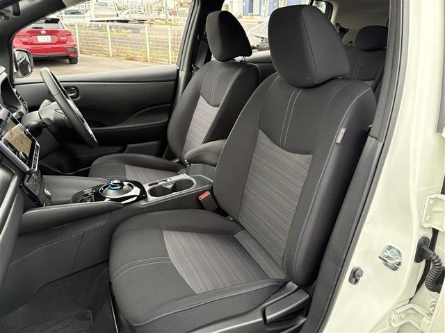 Nissan LEAF 2022 8085302-7