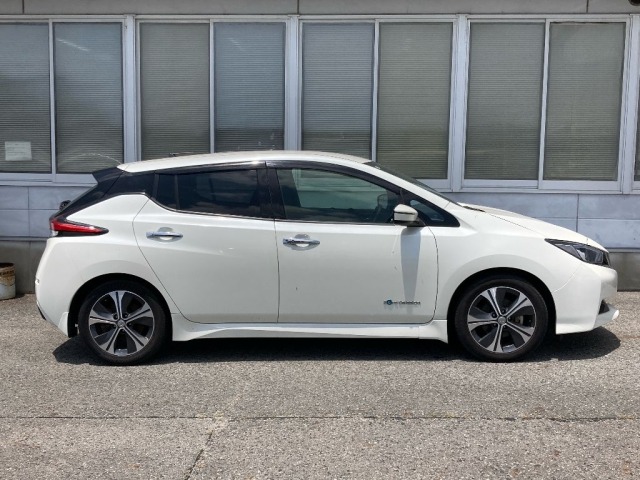 Nissan LEAF 2018 8085305-3