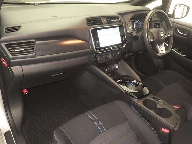 Nissan LEAF 2021 8085308-4