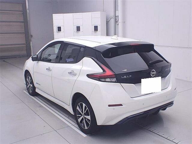 Nissan LEAF 2020 8085310-1