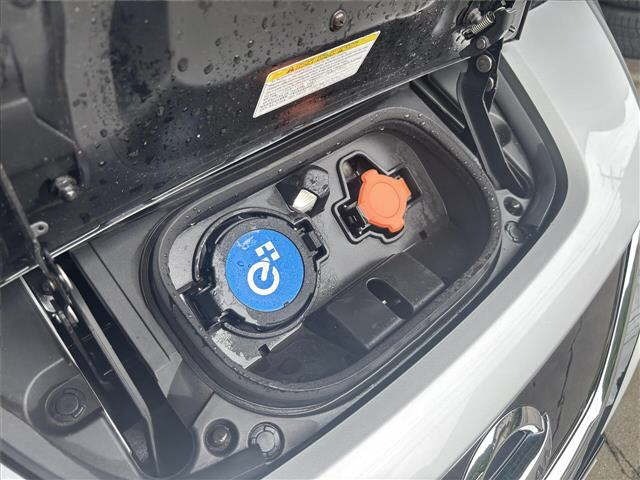 Nissan LEAF 2021 8085312-19