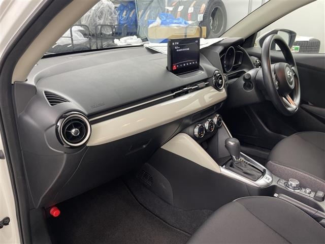 Mazda MAZDA2 2024 8080911-6