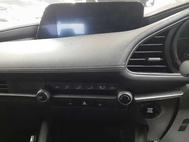 Mazda MAZDA3 2022 8080202-12