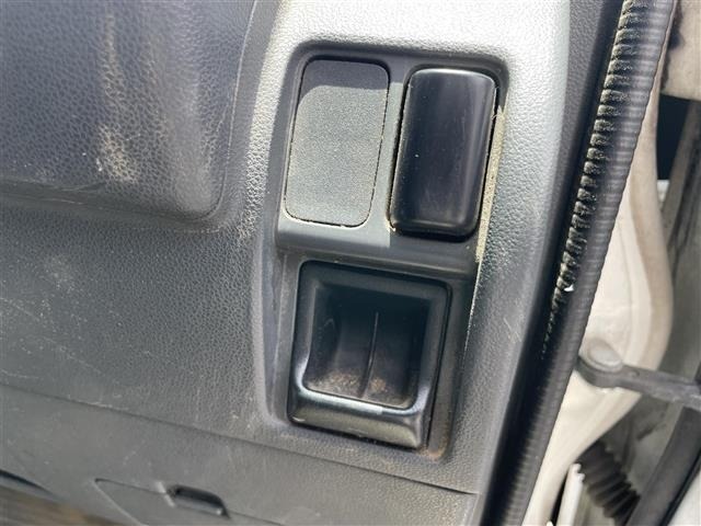 Toyota PIXIS VAN 2017 8086159-12