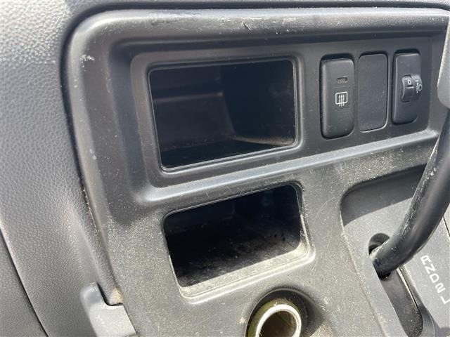 Toyota PIXIS VAN 2017 8086159-13