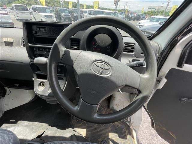 Toyota PIXIS VAN 2017 8086159-17