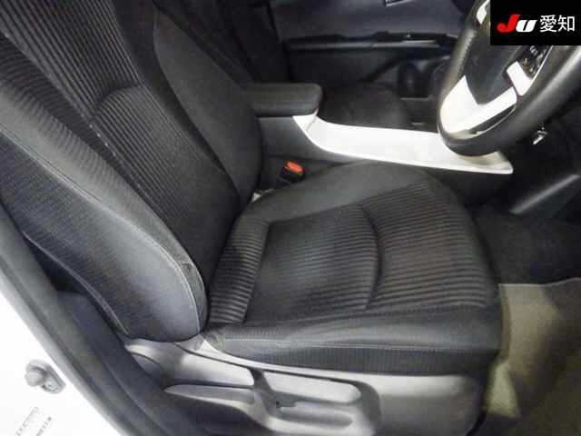 Toyota PRIUS 2017 8082747-6
