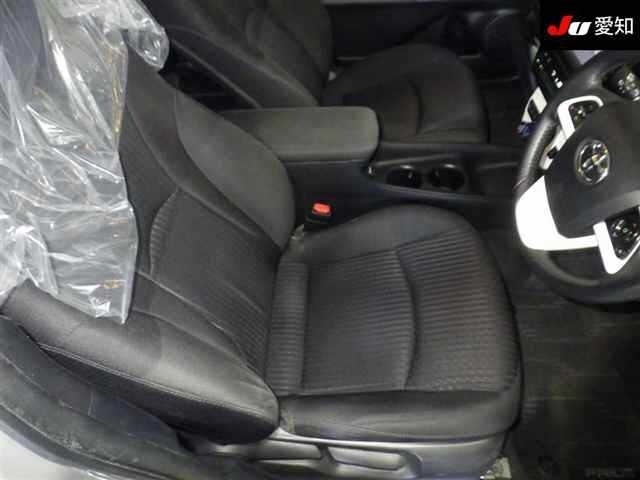 Toyota PRIUS 2017 8082761-6