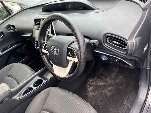 Toyota PRIUS 2016 8082845-3