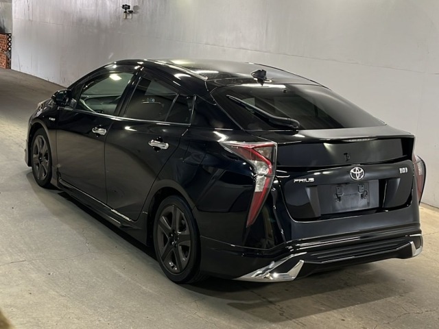 Toyota PRIUS 2017 8082998-1