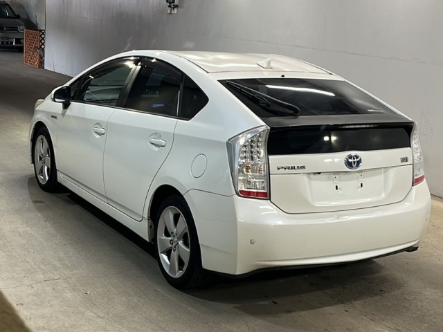 Toyota PRIUS 2011 8083003-1