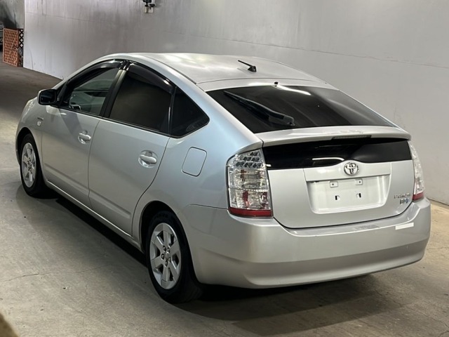 Toyota PRIUS 2008 8083080-1