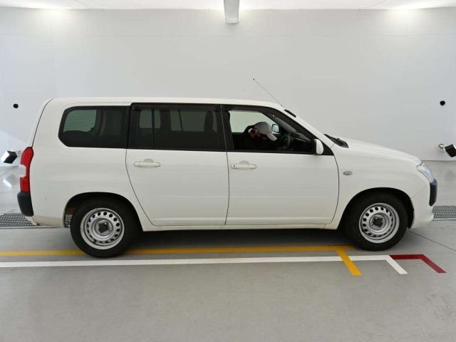 Toyota PROBOX VAN 2017 8084135-3