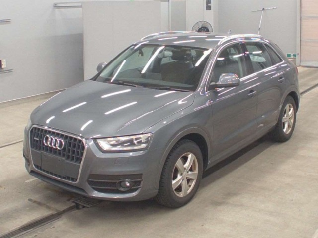 Audi Q3 2013 8079149-0