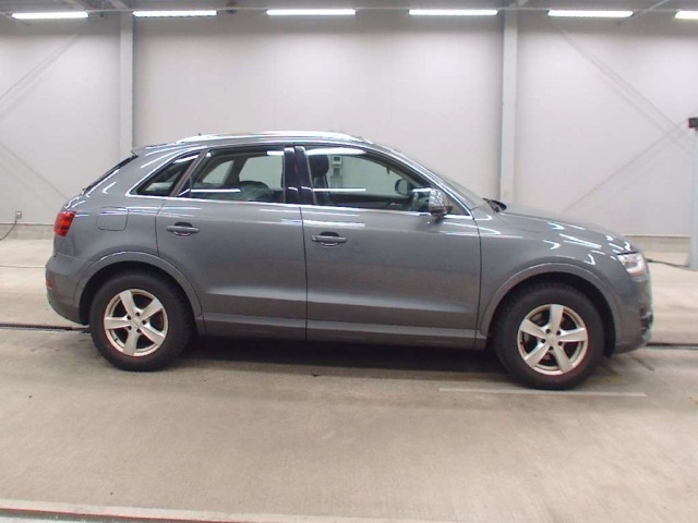 Audi Q3 2013 8079149-3