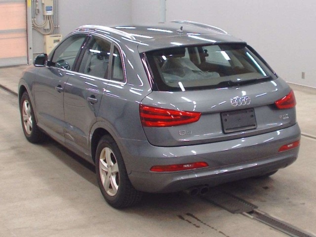 Audi Q3 2013 8079149-6