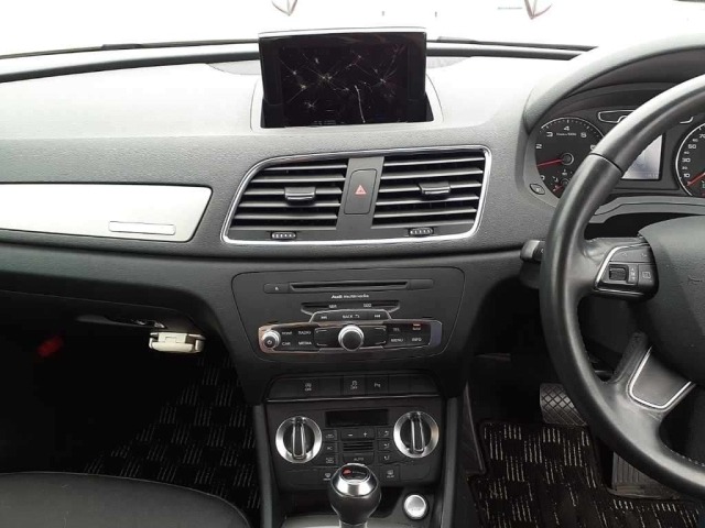 Audi Q3 2013 8079149-9