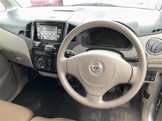 Nissan ROOX 2011 8077895-3