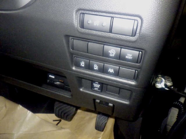 Nissan ROOX 2026 8077896-6