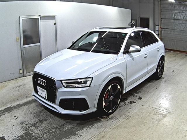 Audi RS Q3 2015 8086349-4