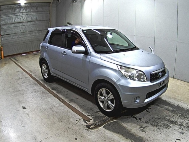 Toyota RUSH 2015 8084580-0