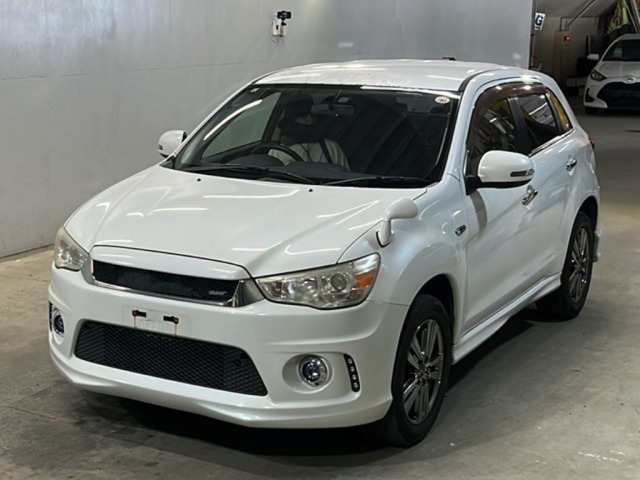 Mitsubishi RVR 2013 8086095-0