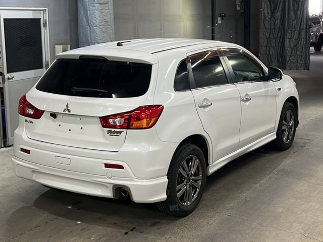 Mitsubishi RVR 2013 8086095-5