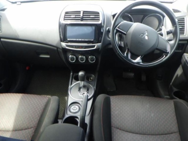 Mitsubishi RVR 2017 8086121-3