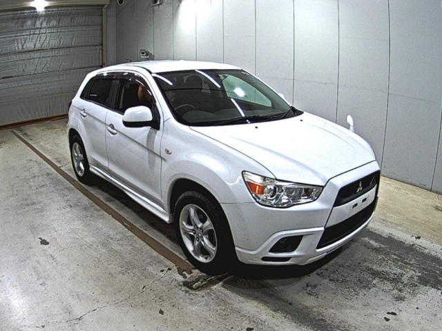 Mitsubishi RVR 2010 8086124-0