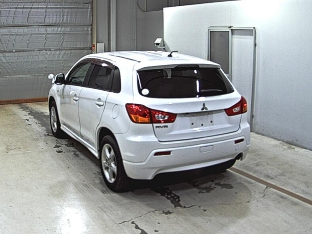 Mitsubishi RVR 2010 8086124-1