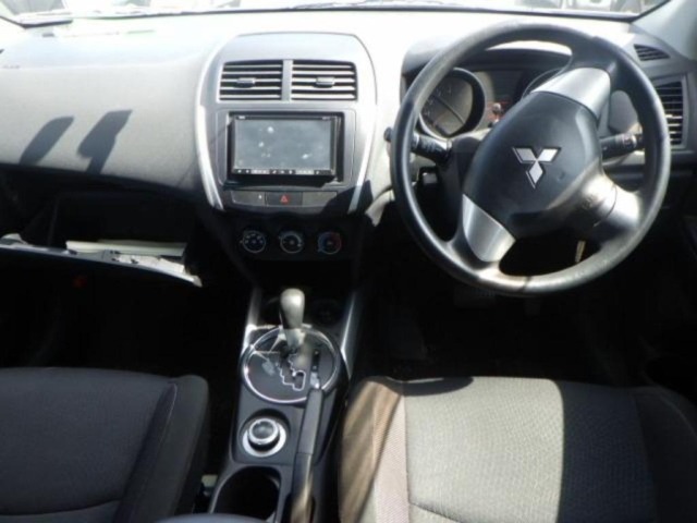 Mitsubishi RVR 2010 8086124-3
