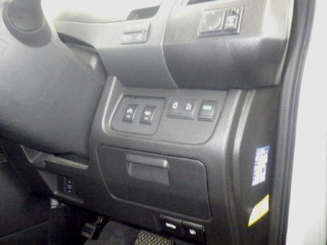 Nissan SERENA 2015 8085007-6