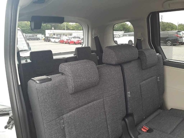 Toyota SIENTA 2026 8086174-11