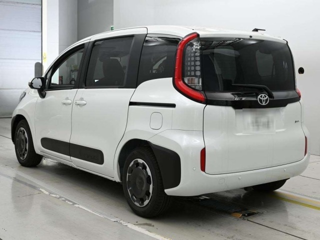 Toyota SIENTA 2026 8086174-6