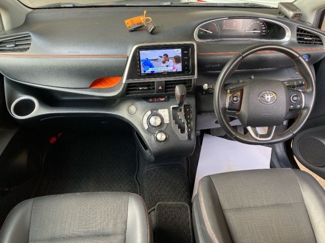 Toyota SIENTA 2017 8086181-3