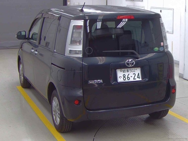 Toyota SIENTA 2013 8086199-1