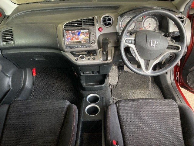 Honda STREAM 2012 8085910-3
