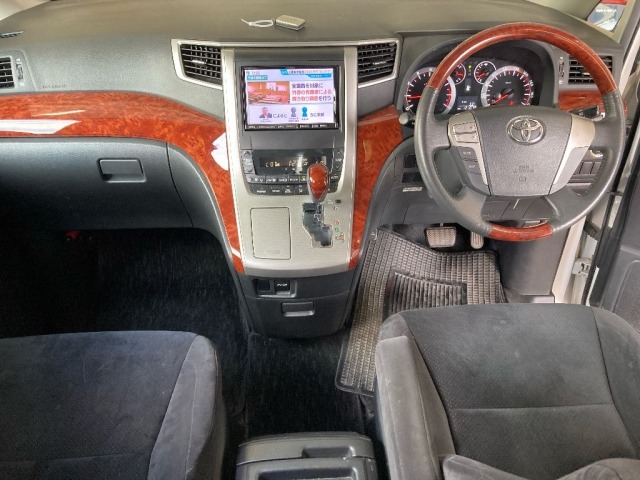 Toyota VELLFIRE 2010 8086332-3